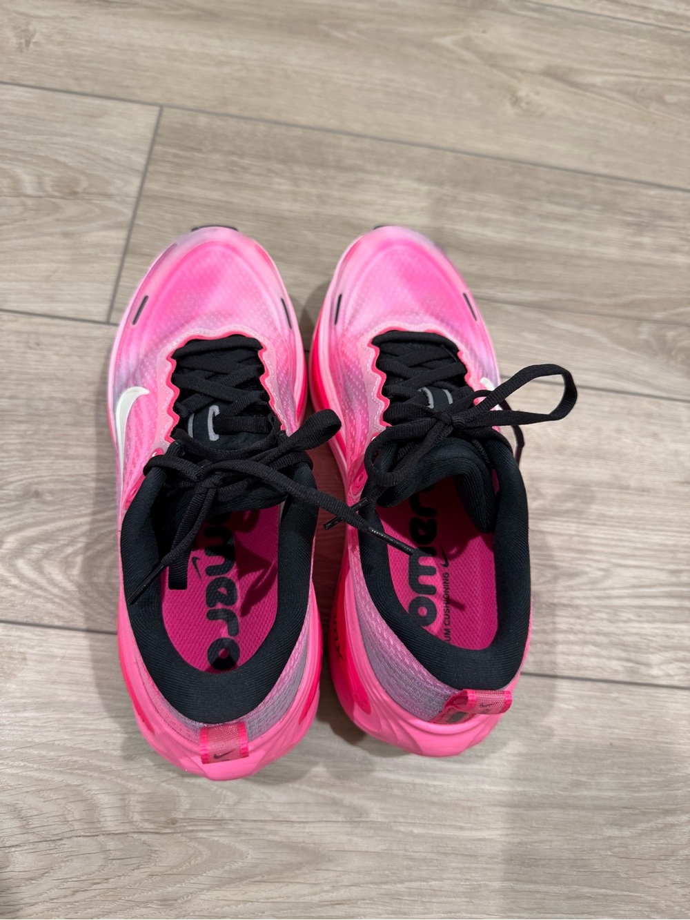 Women’s Nike Vomero Plus Running Sneakers- Size 8.5 - Picture 4 of 6
